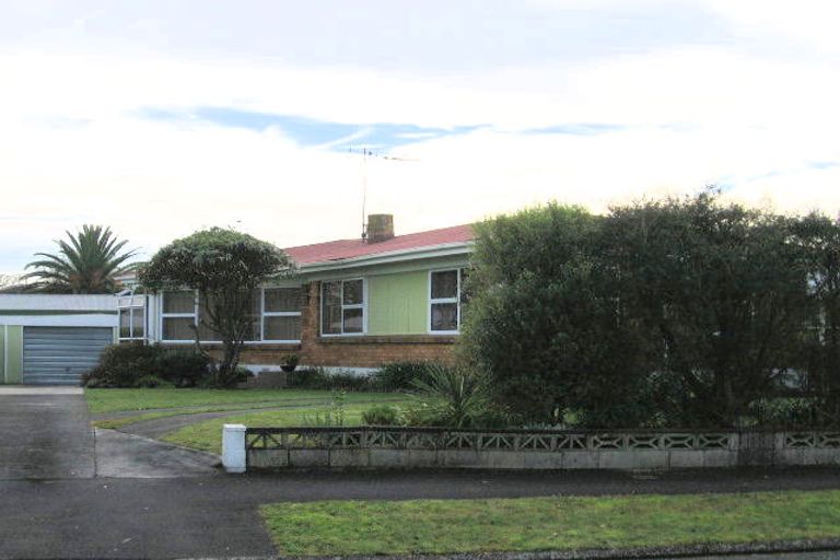 Photo of property in 52 English Street, St Andrews, Hamilton, 3200