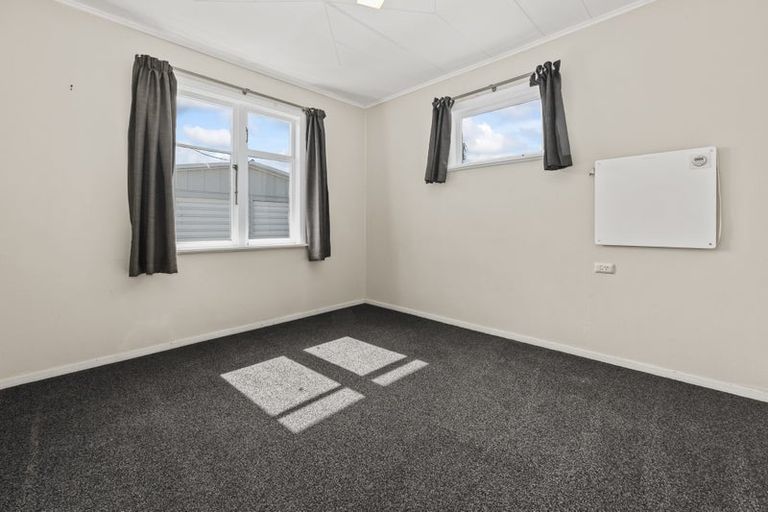 Photo of property in 11 Hereford Street, Levin, 5510