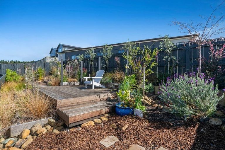 Photo of property in 16 Aquamarine Avenue, Wainui, 0992