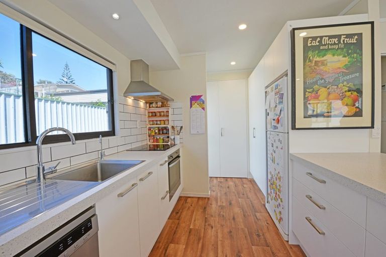 Photo of property in 18 Seymour Place, Bellevue, Tauranga, 3110