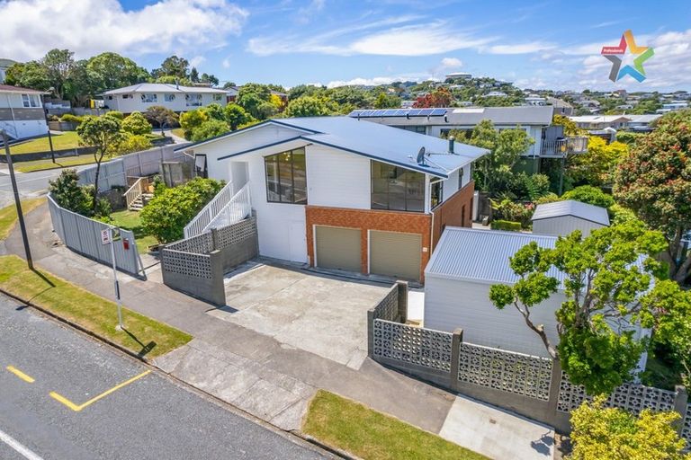 Photo of property in 4 Protea Street, Maungaraki, Lower Hutt, 5010