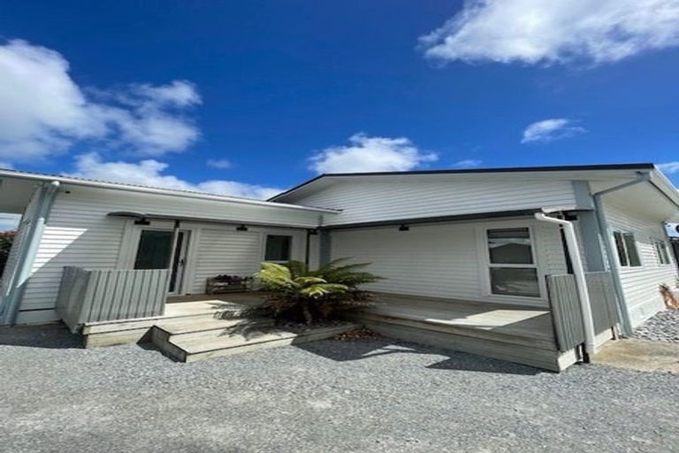 Photo of property in 37a Avenue Road, Foxton, 4814