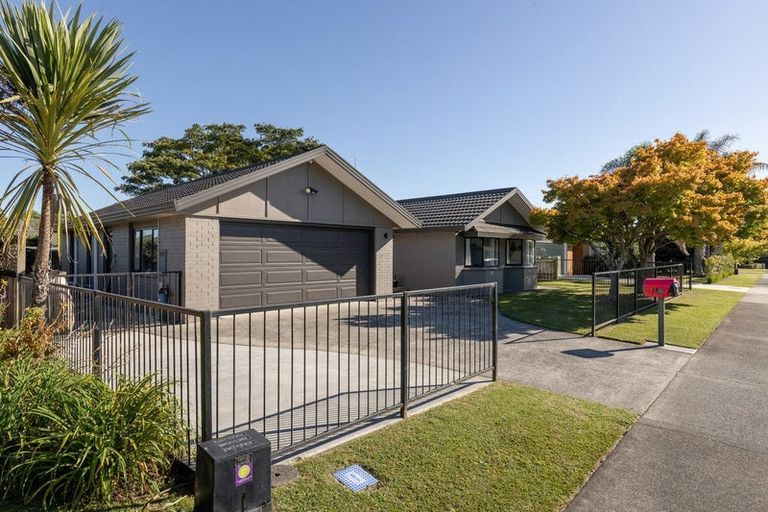 Photo of property in 3 Links View Drive, Omokoroa, 3114