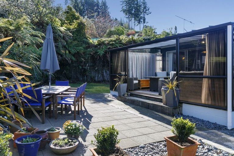 Photo of property in 96 Wakeman Road, Acacia Bay, Taupo, 3330