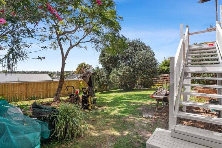 Photo of property in 26 Jade Avenue, Pakuranga Heights, Auckland, 2010