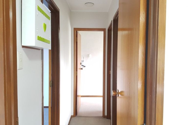 Photo of property in 15 Colin Wild Place, Glenfield, Auckland, 0629