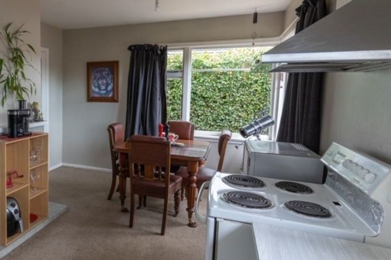 Photo of property in 32 Charlcott Street, Burnside, Christchurch, 8053