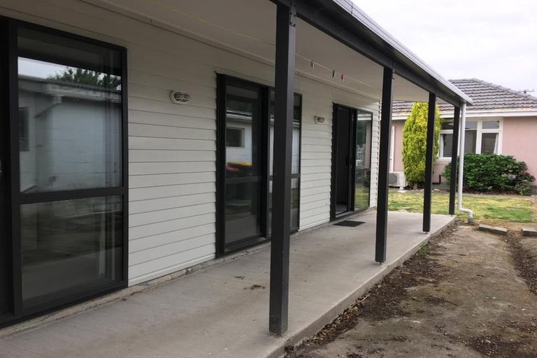 Photo of property in 18 Avonhead Road, Avonhead, Christchurch, 8042
