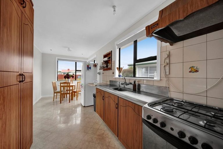 Photo of property in 17 Murray Avenue, Hawera, 4610