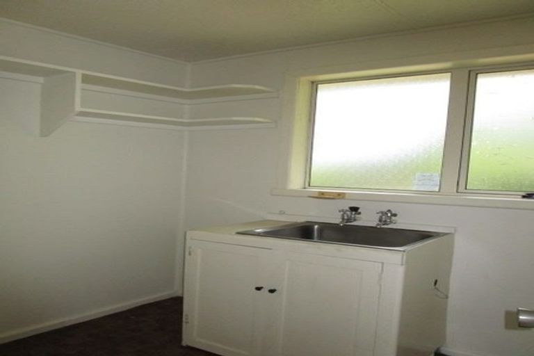 Photo of property in 12 Hooker Avenue, Bryndwr, Christchurch, 8053