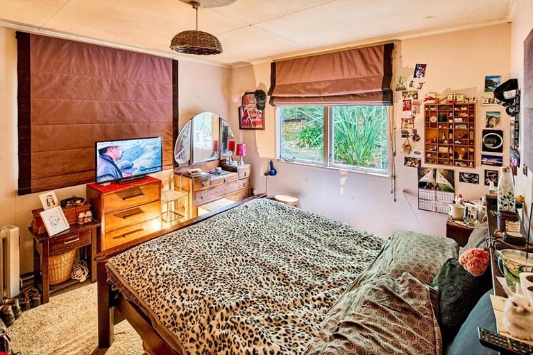 Photo of property in 115 Jamaica Drive, Grenada North, Wellington, 5028