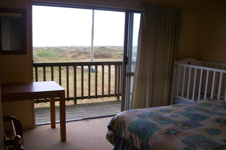 Photo of property in 81 Marine Drive, Te Kopuru, 0371