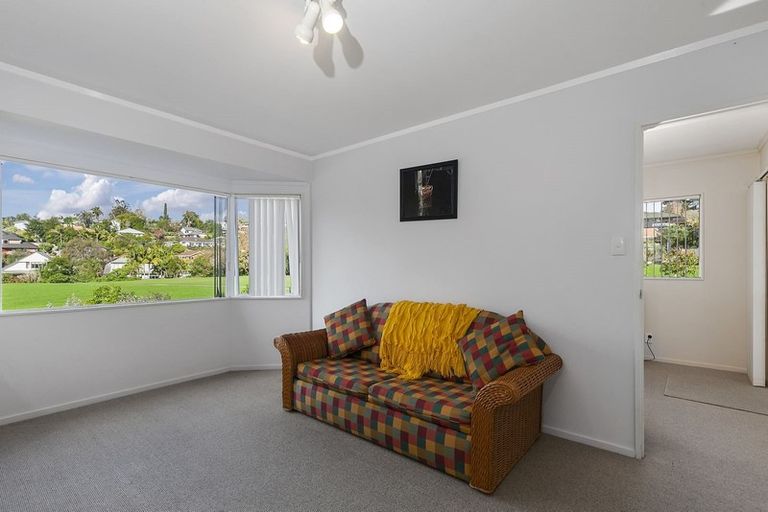 Photo of property in 2/94 Nigel Road, Browns Bay, Auckland, 0630