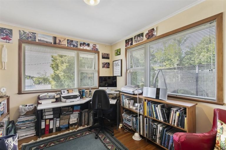 Photo of property in 19 Zion Road, Birkenhead, Auckland, 0626