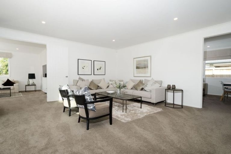 Photo of property in 7 Grove Way, Riverhead, 0820