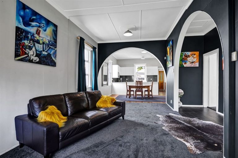 Photo of property in 255 Princes Street, Hawera, 4610