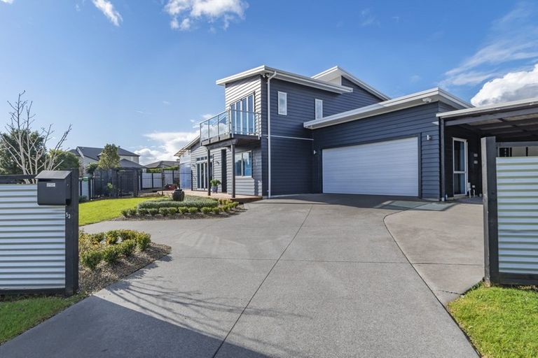 Photo of property in 53 Ina Ville Drive, Pukekohe, 2120