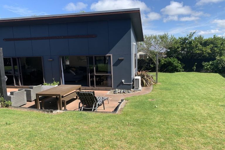 Photo of property in 47 Katerini Grove, Papamoa Beach, Papamoa, 3118