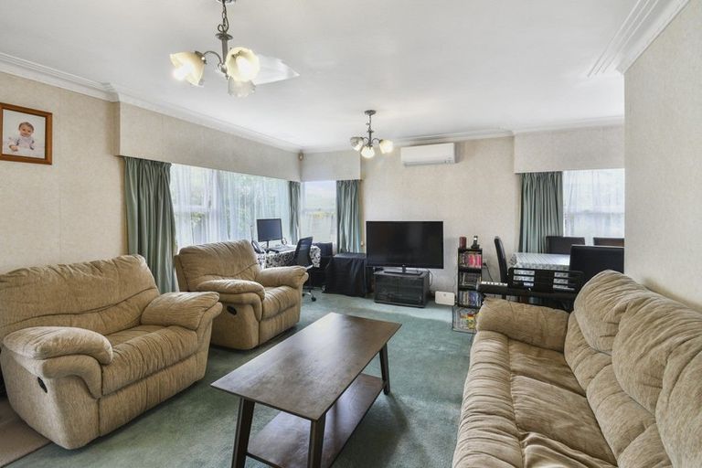 Photo of property in 2/76 Wintere Road, Papatoetoe, Auckland, 2025