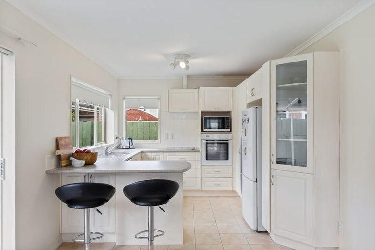Photo of property in 11a Riverside Road, Orewa, 0931