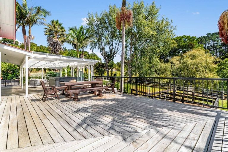 Photo of property in 1539 State Highway 16, Helensville, 0875