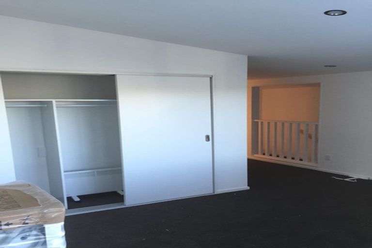 Photo of property in 76 Simla Crescent, Khandallah, Wellington, 6035