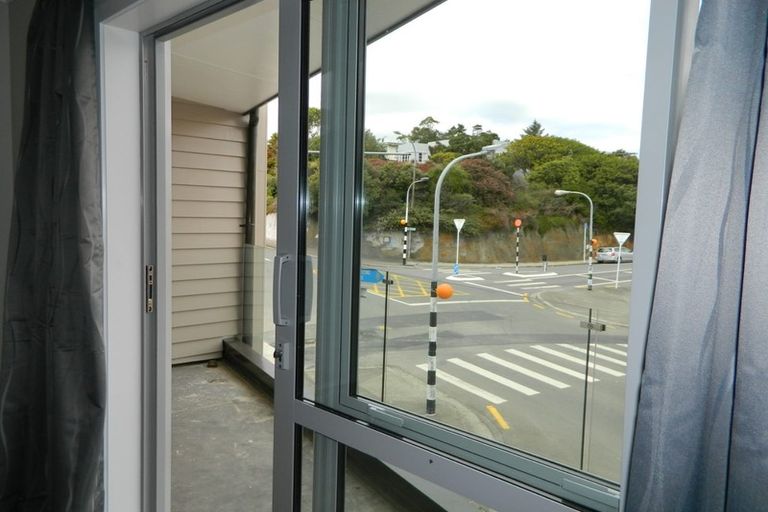 Photo of property in 1/19 Collins Avenue, Tawa, Wellington, 5028