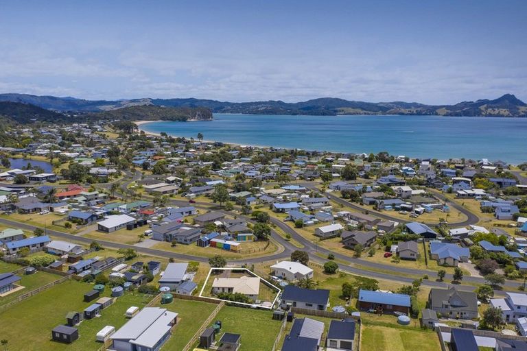 Photo of property in 3 Hawk Hill Crescent, Cooks Beach, Whitianga, 3591