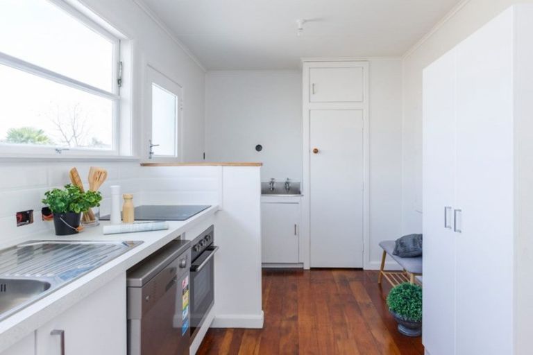 Photo of property in 5a Bradford Place, Awapuni, Palmerston North, 4412