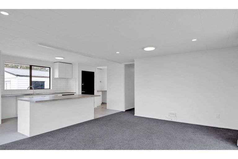 Photo of property in 17 Keighleys Road, Bromley, Christchurch, 8062