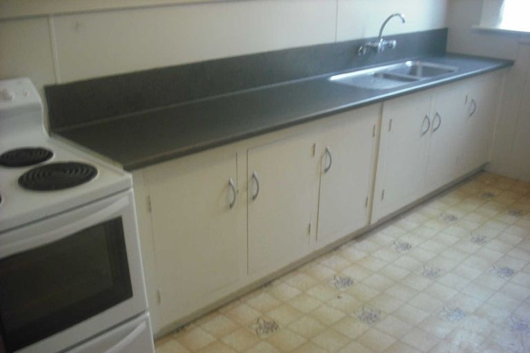 Photo of property in 6 Wakefield Street, Welbourn, New Plymouth, 4310