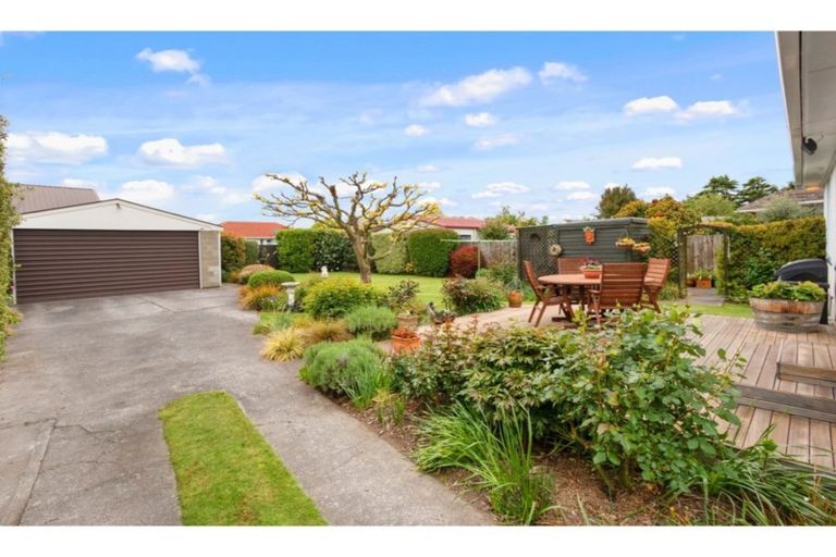 Photo of property in 15 Hillary Crescent, Upper Riccarton, Christchurch, 8041