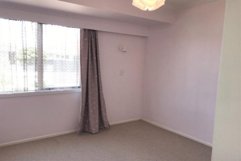 Photo of property in 5 Wilton Street, Westown, New Plymouth, 4310