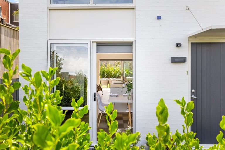 Photo of property in 1 Purei Lane, Massey, Auckland, 0614