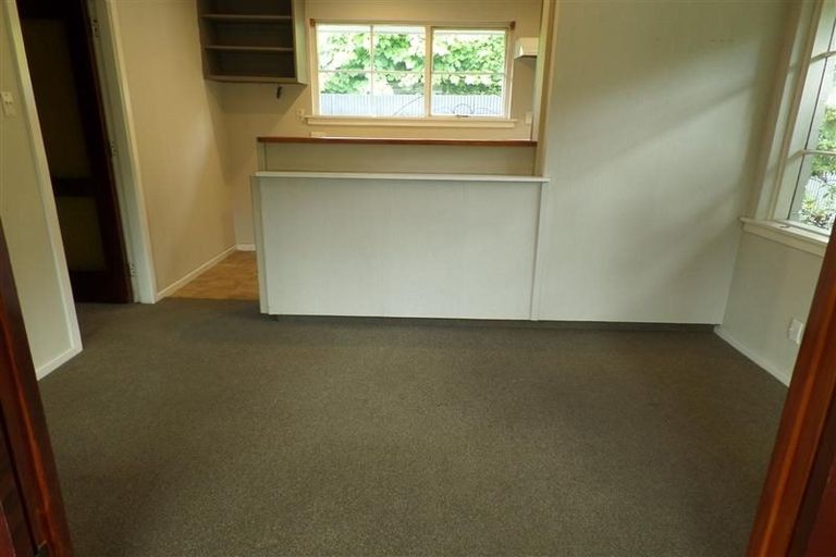 Photo of property in 16 Cashmere Road, Cashmere, Christchurch, 8022