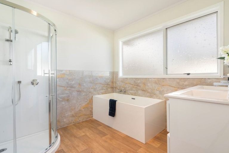 Photo of property in 1/48 Trimdon Street, Randwick Park, Auckland, 2105