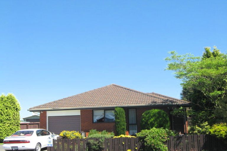 Photo of property in 35a Arcon Drive, Broomfield, Christchurch, 8042