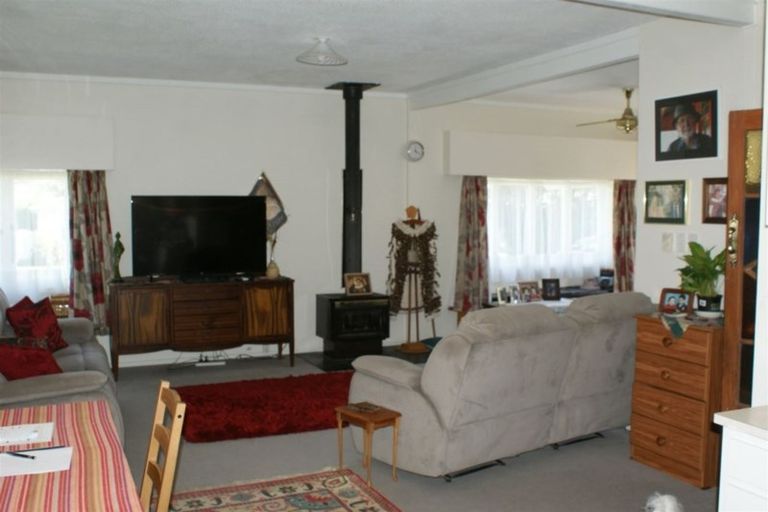 Photo of property in 8 Dittmer Street, Otaki, 5512