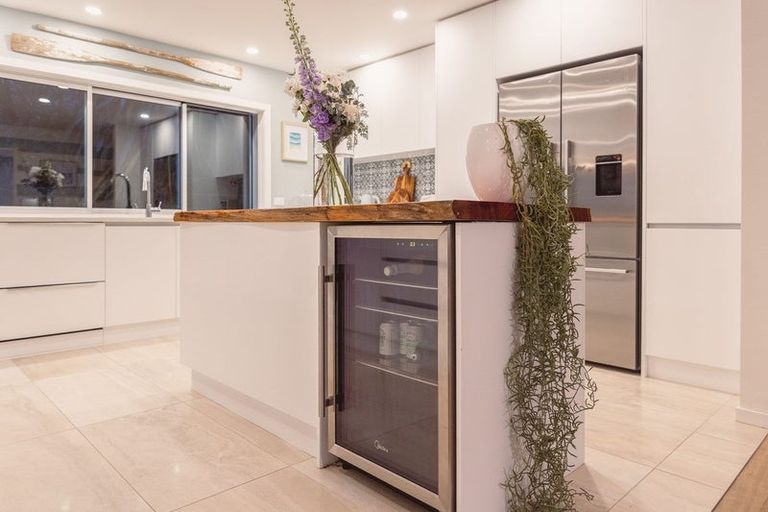 Photo of property in 4 Melleray Place, Redcliffs, Christchurch, 8081