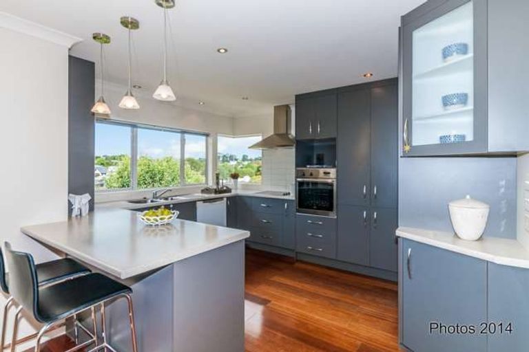 Photo of property in 7a Lyttelton Avenue, Forrest Hill, Auckland, 0620