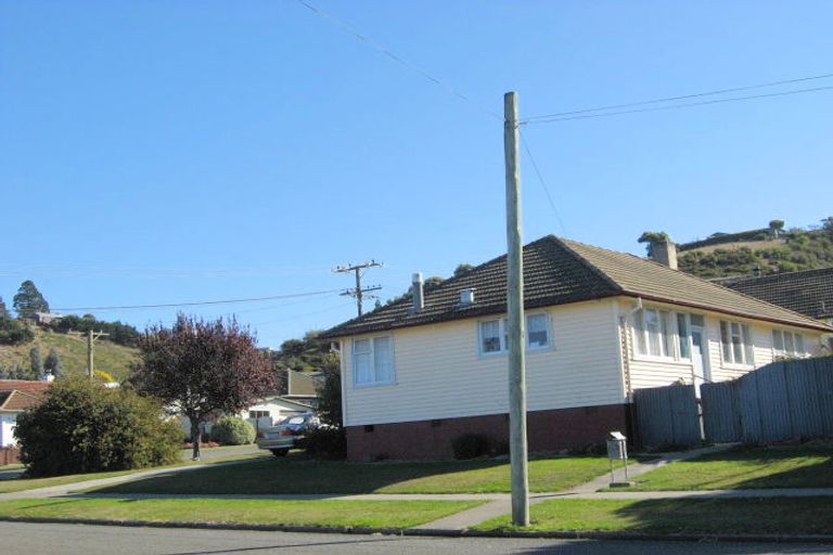 Photo of property in 2 Mclean Street, Oamaru North, Oamaru, 9400