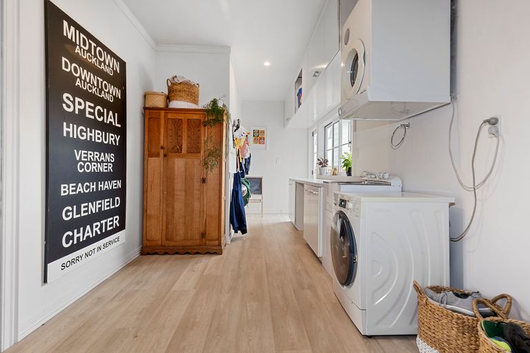 Photo of property in 20 Snells Beach Road, Snells Beach, 0920