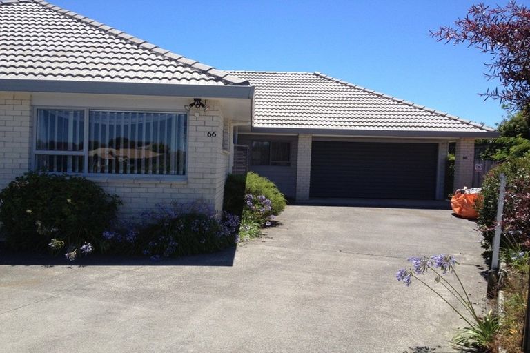 Photo of property in 66 Golfland Drive, Golflands, Auckland, 2013