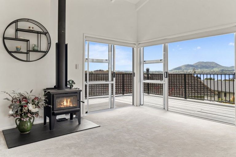 Photo of property in 7 Silich Street, Acacia Bay, Taupo, 3330