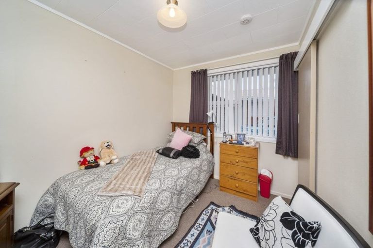 Photo of property in 124 Govett Avenue, Frankleigh Park, New Plymouth, 4310