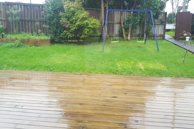 Photo of property in 144 Waimumu Road, Massey, Auckland, 0614