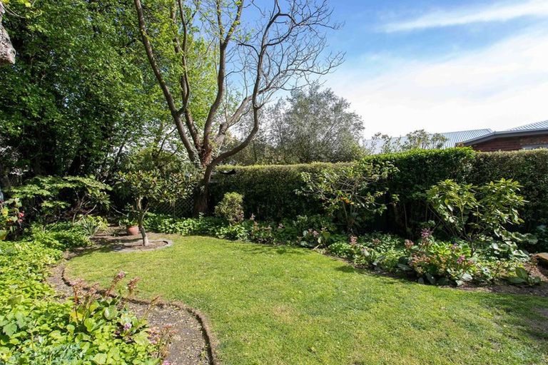 Photo of property in 171 Springfield Road, St Albans, Christchurch, 8014