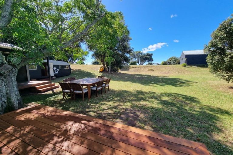 Photo of property in 106 Karaka Place, Matarangi, Whitianga, 3592