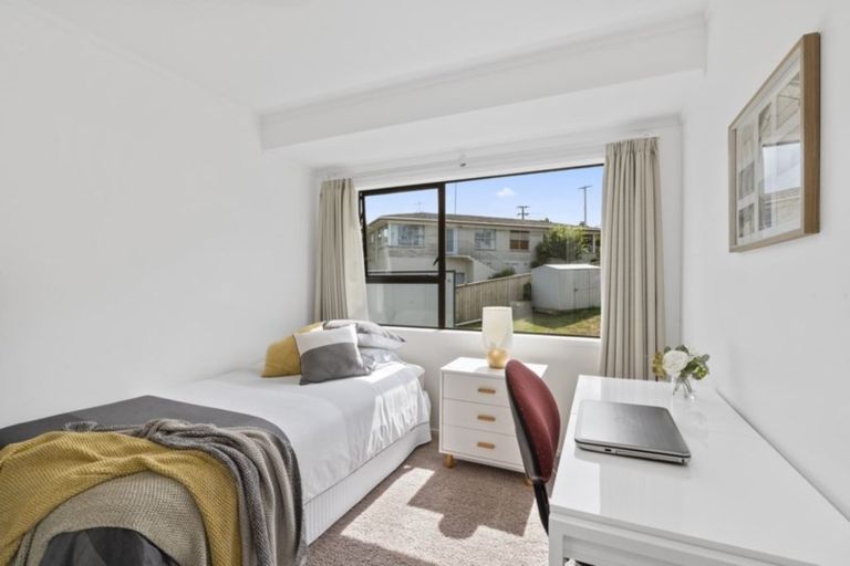 Photo of property in 2/60 Killarney Avenue, Torbay, Auckland, 0630