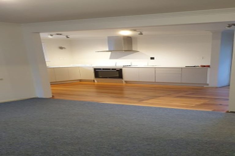 Photo of property in 28 Gibbons Street, Upper Hutt Central, Upper Hutt, 5018